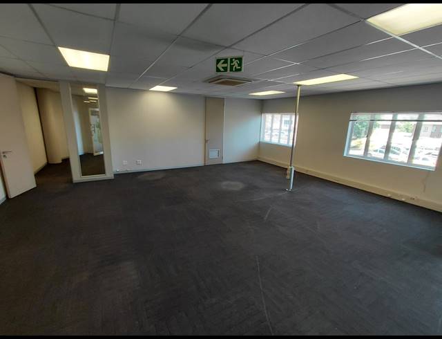 260M² OFFICE TO LET IN FOURWAYS